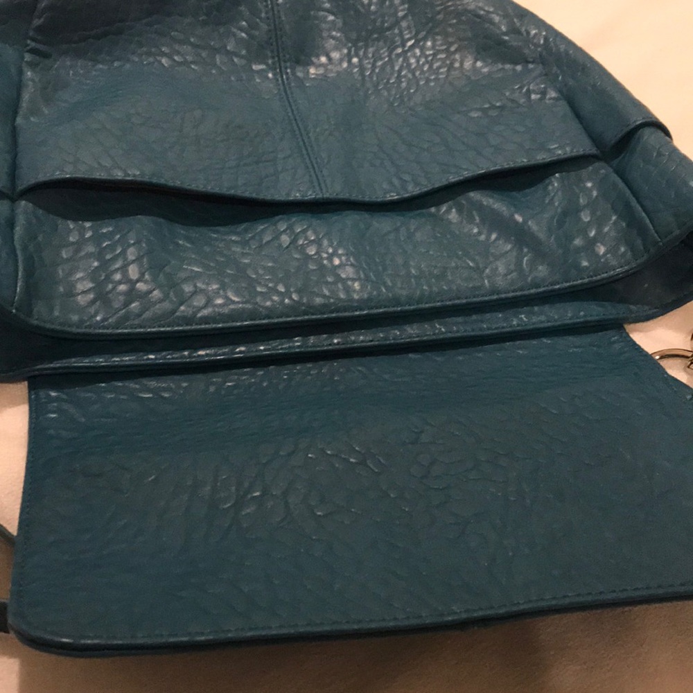 Turquoise purse - Picture 5 of 8